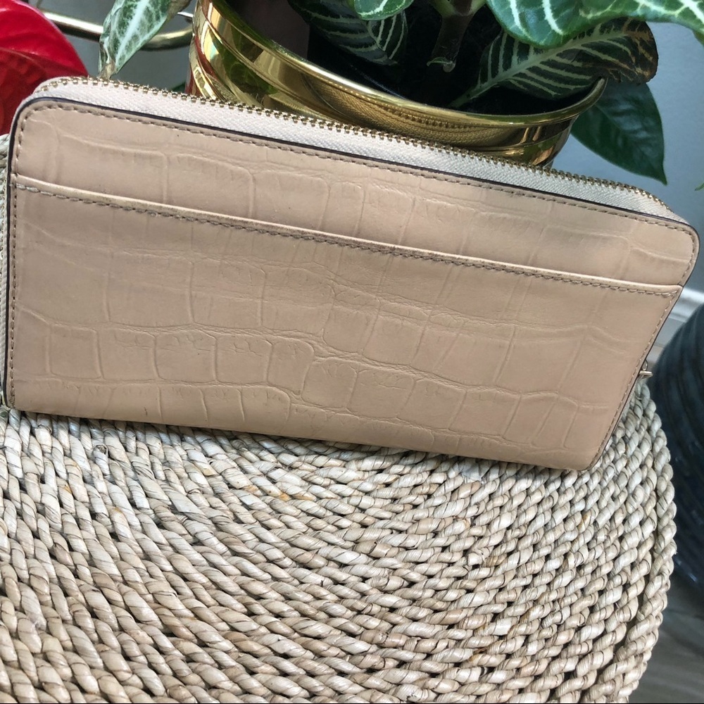 Vintage Leather Coach Wrap Around Zipper Wallet - Picture 2 of 9